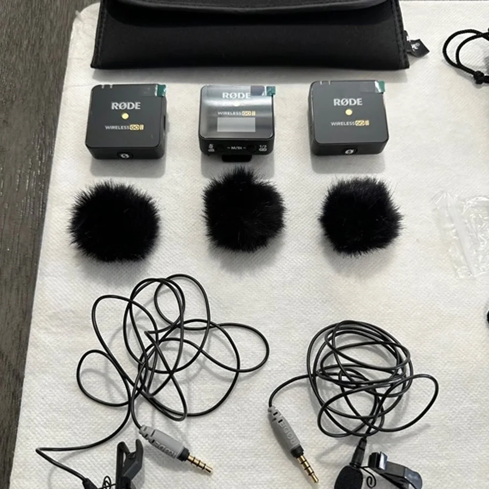 Rode Mic Wireless Go / (2) Smart Lav+/ (2) Sc3 / Sc11/ Dcs-1 Mount **BUNDLE**